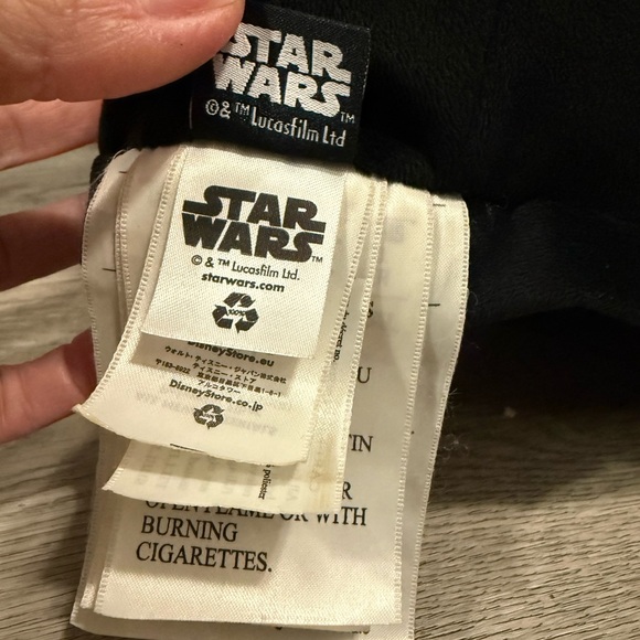 Darth Vader Star Wars Black Large Plush Pillow - Disney Store - Picture 5 of 8